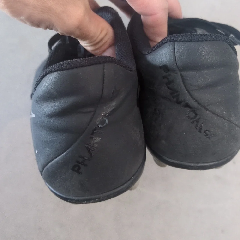 Nike‎ Men's Black Athletic Cleated Soccer Shoes Size 5.5